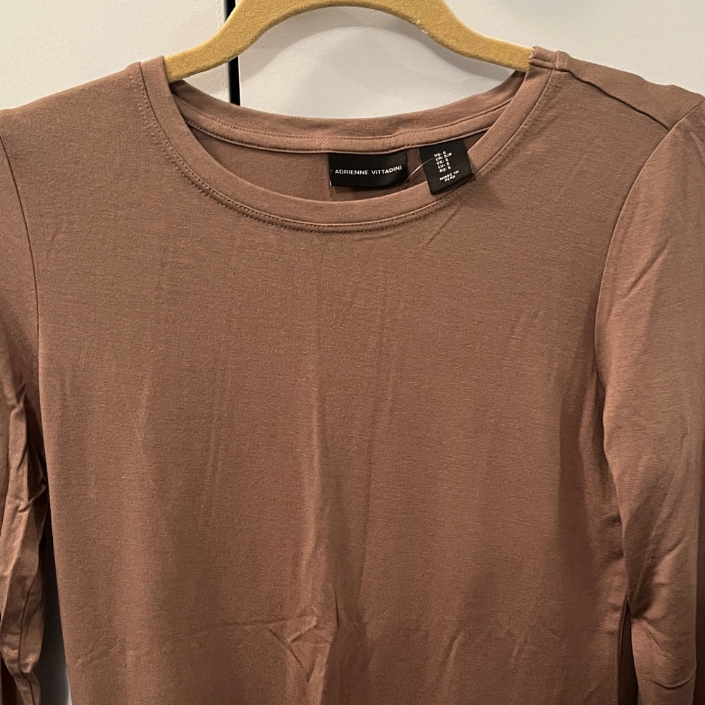 Adrienne Vittadini Top Brown Long Sleeve Top Size Small NWOT Neutral Basic - Picture 5 of 5